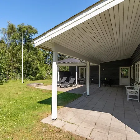 Asla - 400m From The Sea By Interhome