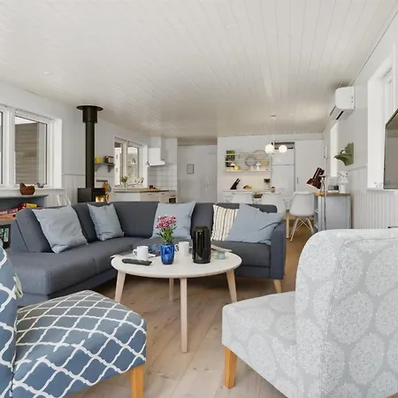 Asla - 400m From The Sea By Interhome Ferienhaus Hals
