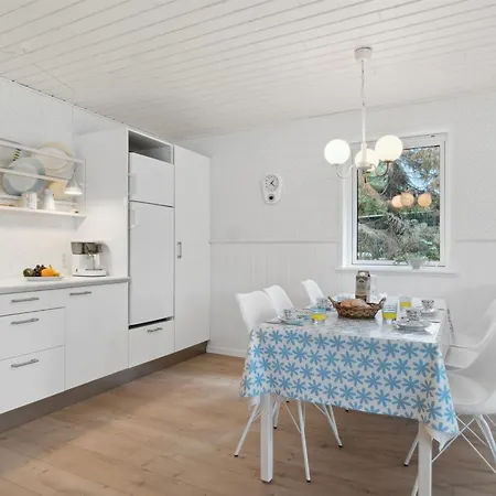 Asla - 400m From The Sea By Interhome Ferienhaus Hals