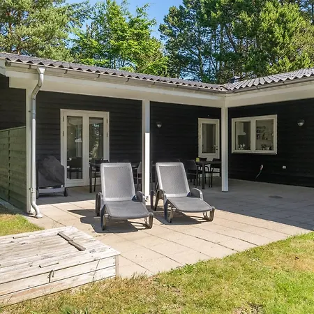 Asla - 400m From The Sea By Interhome *