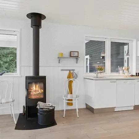 Asla - 400m From The Sea By Interhome